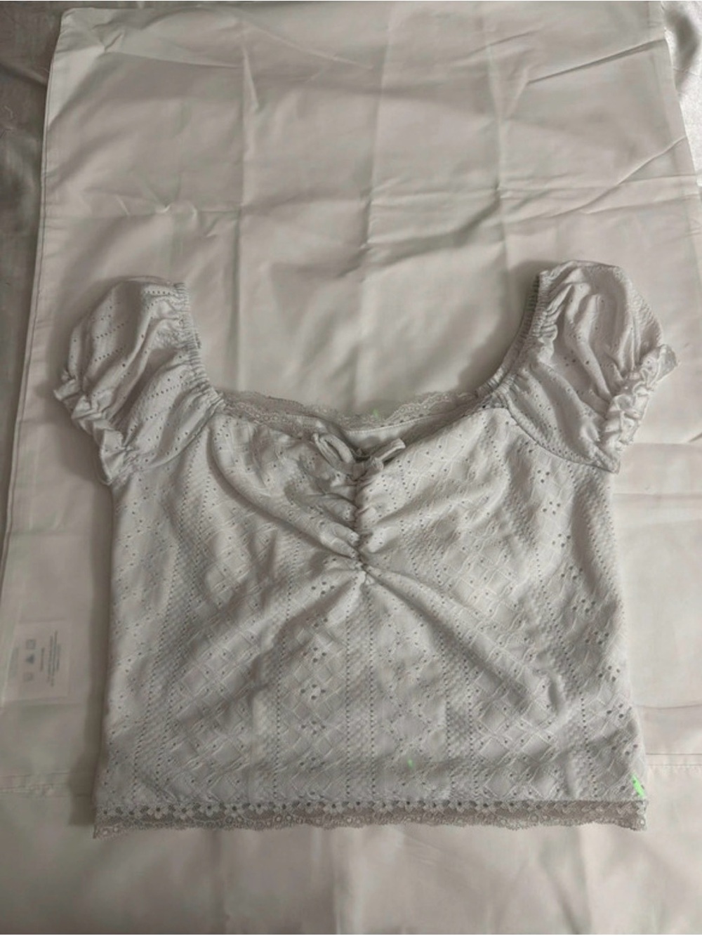 White Eyelet Puff-Sleeve Crop Top - Brand Unspecified